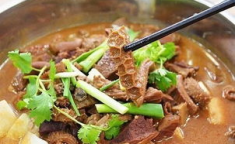 东莞小姐姐吃牛杂视频,一网打尽正宗牛杂风味