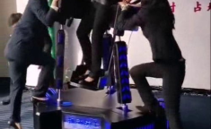 熟人玩了小姐姐,小姐姐的精彩瞬间